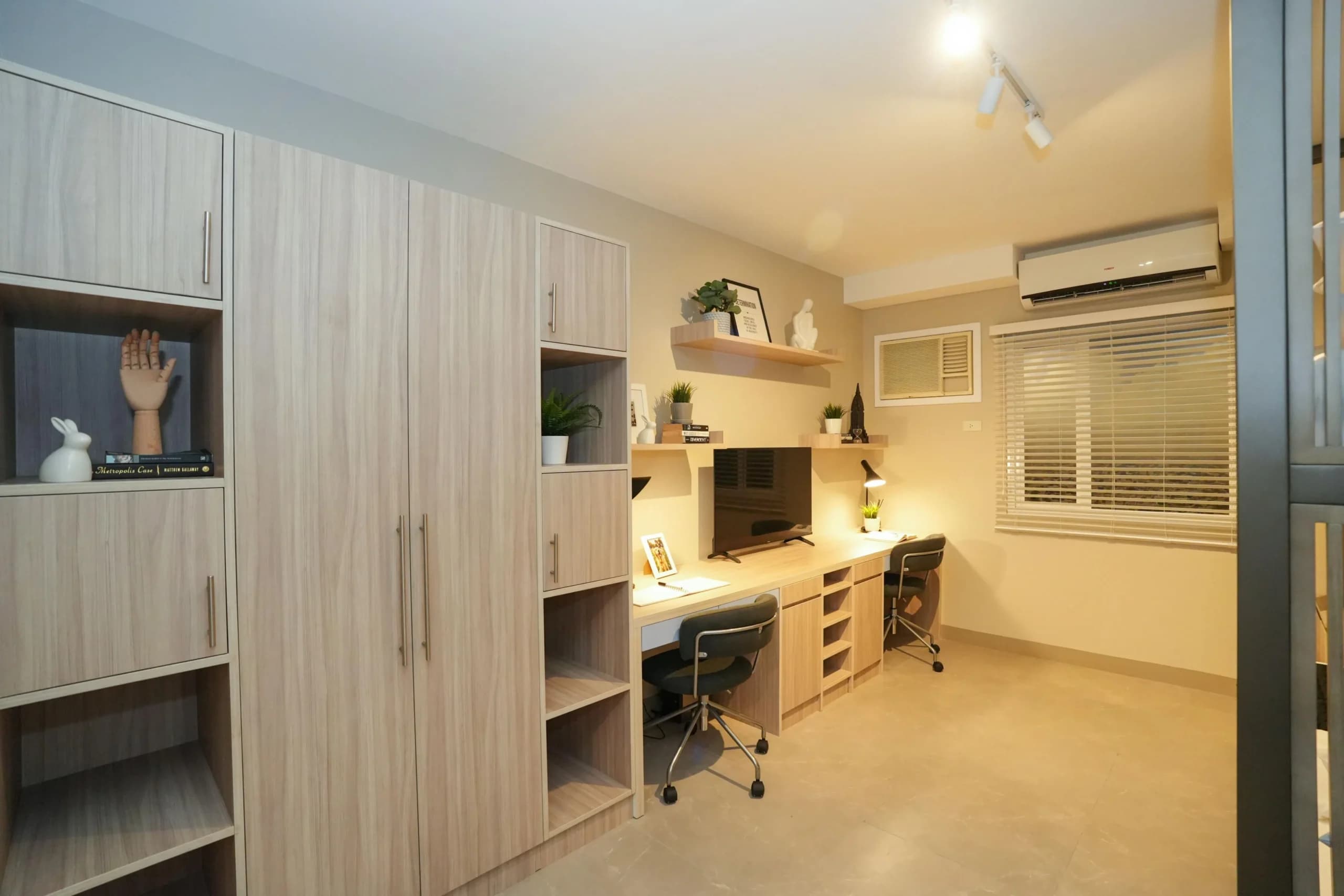 Torre Lorenzo Loyola West Tower gallery image 1