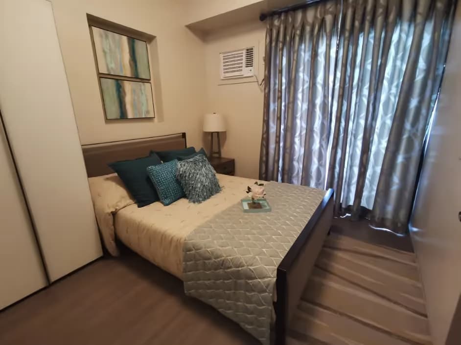 Adria at Tierra Lorenzo Lipa gallery image 1