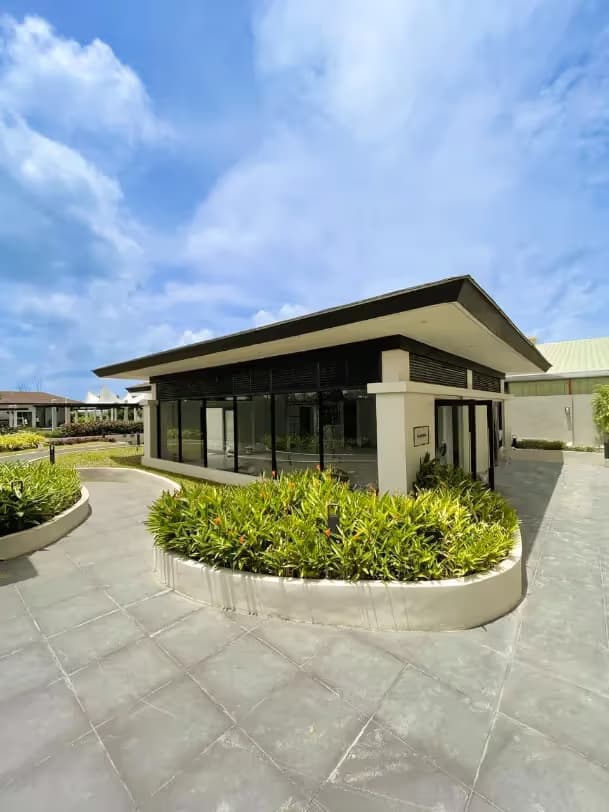 Adria at Tierra Lorenzo Lipa amenity 1