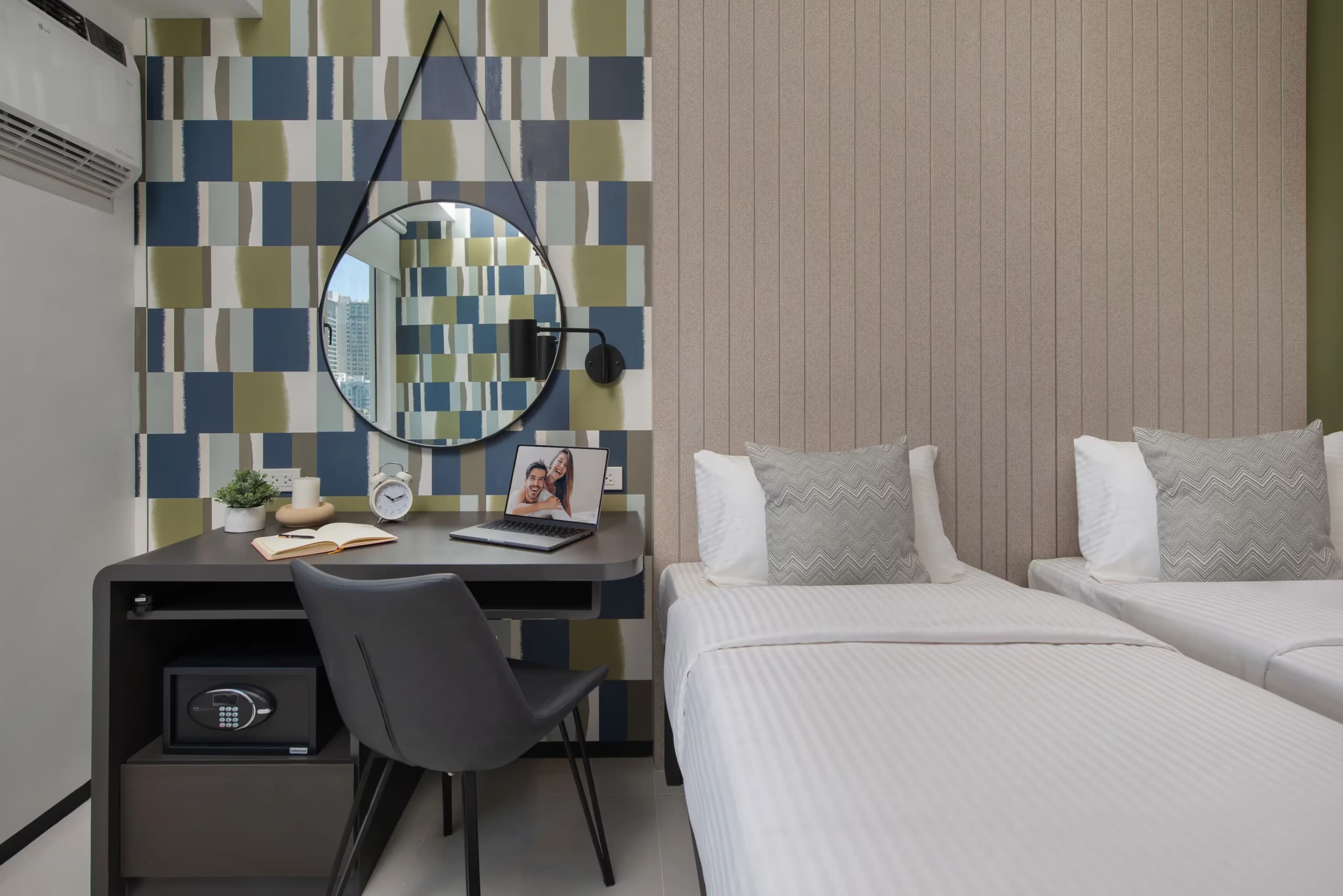 The Suites Torre Lorenzo Malate gallery image 25